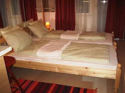 Apartments Leslie Budapest Ungarn